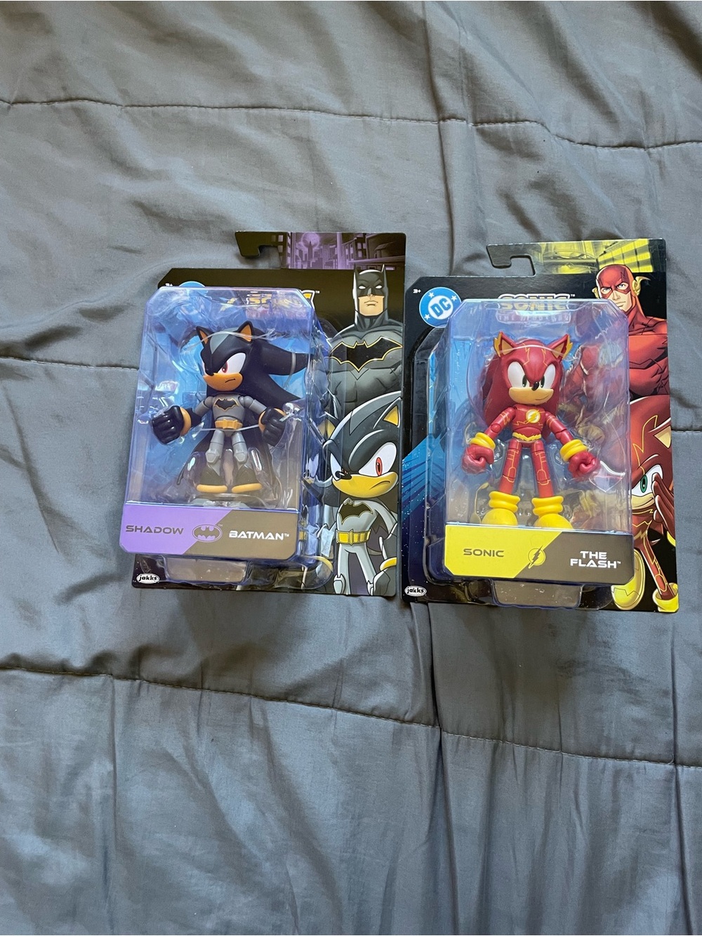 Sonic x DC Crossover Shadow Batman & Sonic The Flash Action Figures - Red, Black